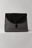 TROUSSE DE VOYAGE GRISE
