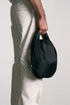 Sac étanche organisateur conçu pour le voyage. Réalisé en toile de tente imperméable avec coutures étanchées, il protège efficacement vêtements et équipements contre l'humidité.
