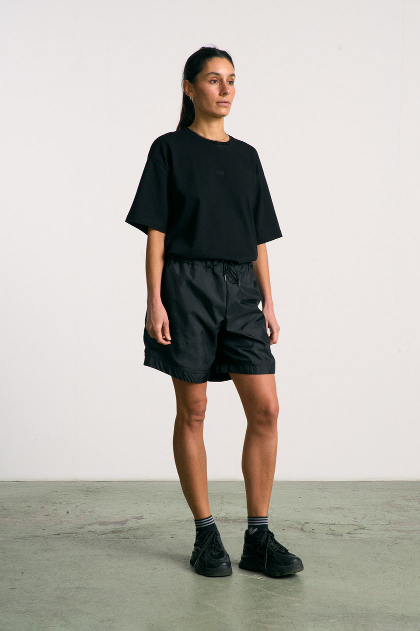 Shot de sport unisexe fabriqué à partir de toiles de tente. Coloris limités. Fabrication soignée.